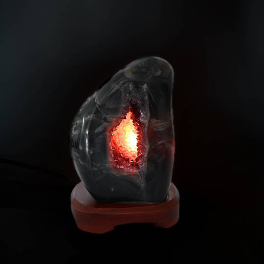 Amethyst Geode Lamp image 2