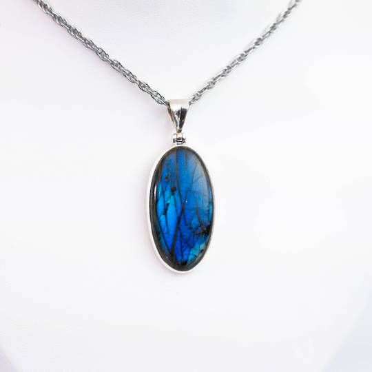 Labradorite Silver Pendant image 0