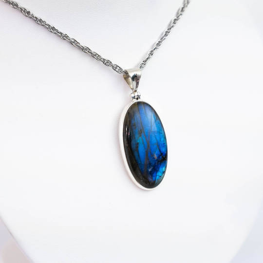 Labradorite Silver Pendant image 1