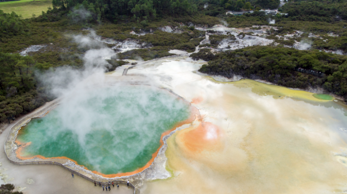 EX22-Champagne-Pool-Rotorua-Graeme-Murray-705-123