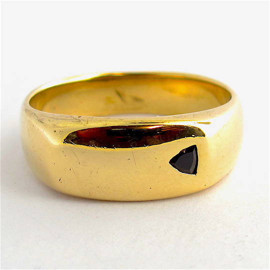 Men's 9ct yellow gold black diamond set ring