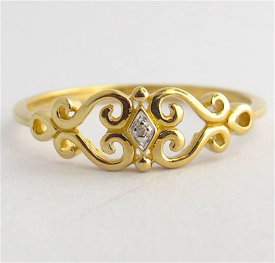 9ct yellow gold heart motif diamond set dress ring