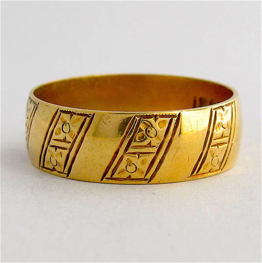 18ct yellow gold fancy vintage dress band