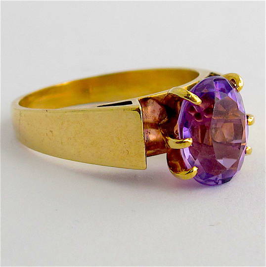 9ct yellow gold vintage amethyst ring