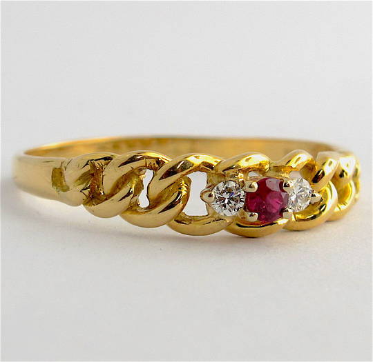 18ct yellow gold vintage ruby and diamond ring