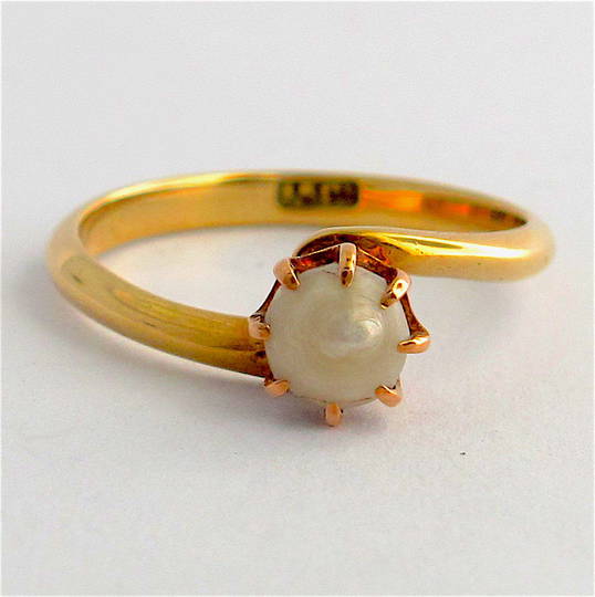 15ct yellow gold pearl ring