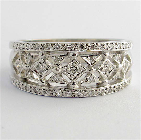 18ct white gold multi diamond band style ring