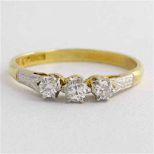 18ct yellow gold & platinum 3 stone diamond ring