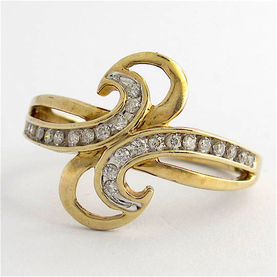 9ct yellow gold diamond dress ring