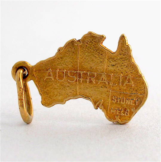 9ct yellow gold Map of Australia charm
