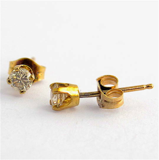 9ct yellow gold diamond solitaire stud earrings