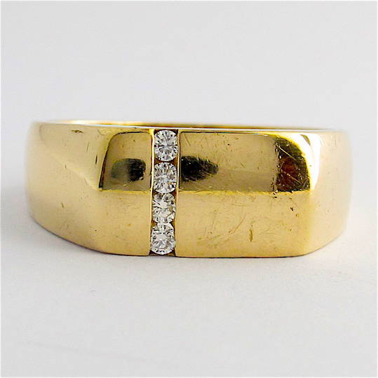 9ct yellow gold and diamond set Gent's dress ring