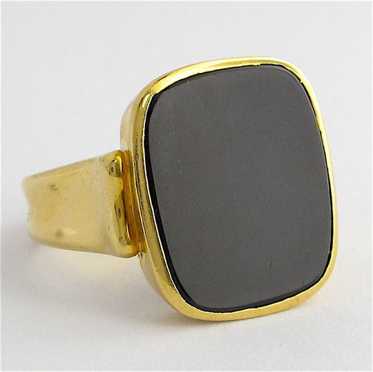 18ct yellow gold and onyx dress ring