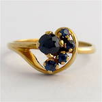 9ct yellow gold sapphire cluster style ring