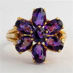 9ct yellow gold amethyst flower style ring