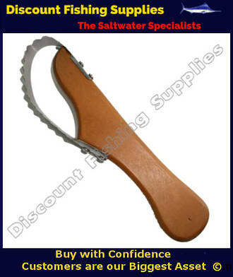 FISH SCALER STAINLESS STEEL, WOODEN HANDLE