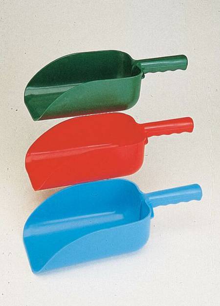 Roma Plastic Feed Scoop