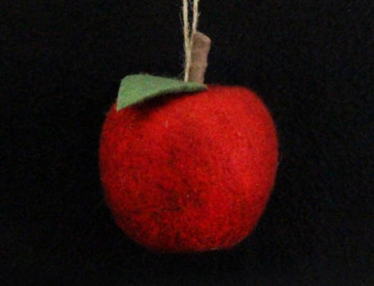 Hanging Eco Wool Red  Apple