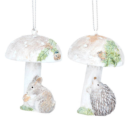 Resin Winter Animal with Toadstool 6cm