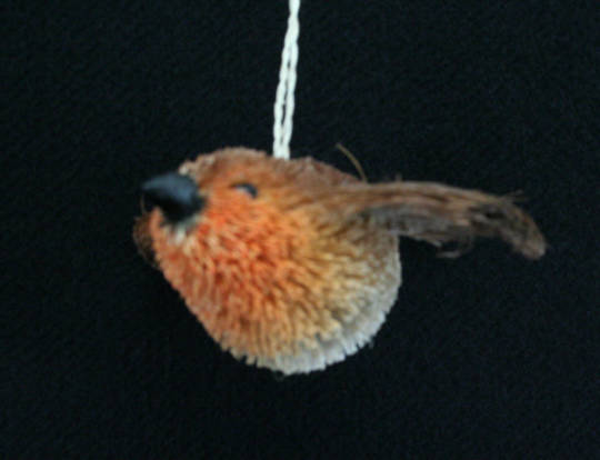 Bristle Flying Robin 12cm