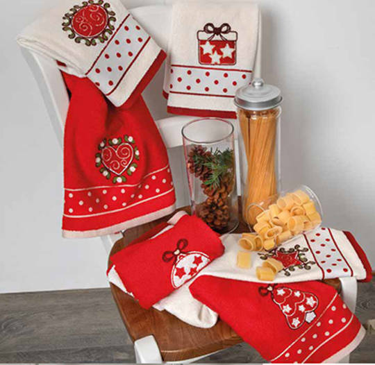 Noel Dots Hand Towel