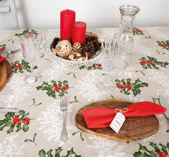 Holly Mistletoe Tablecloth Round 180cm