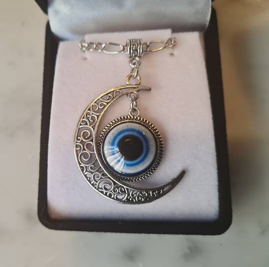 Protective necklace (moon-evil eye)