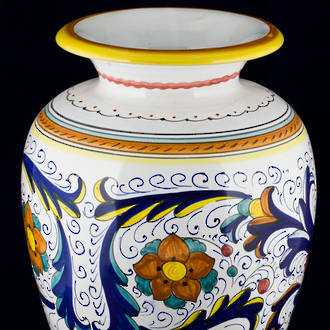 Italian  Ceramics Ricco Deruta Vase