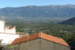 Looking into the Peligna Valley - our view