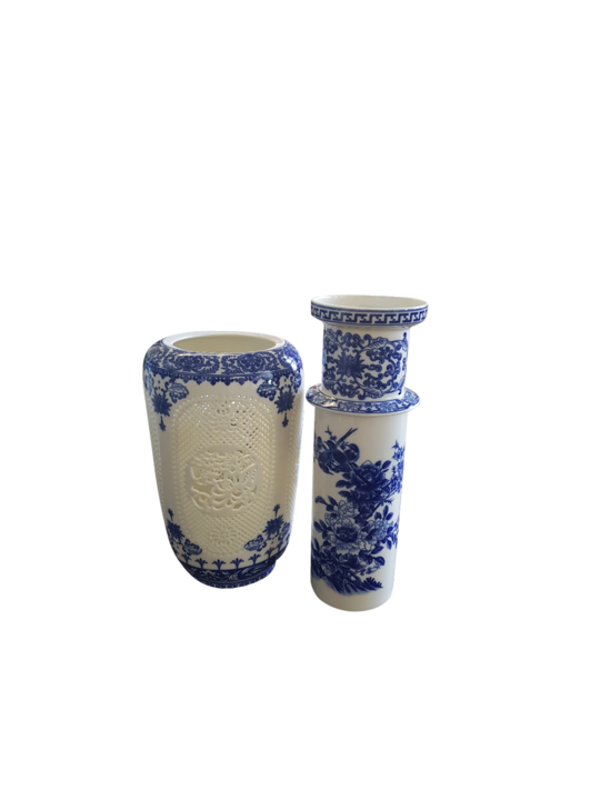CANDLE HOLDER VASE BLUE AND WHITE