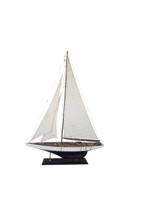 MODEL SAILING YACHT LARGE