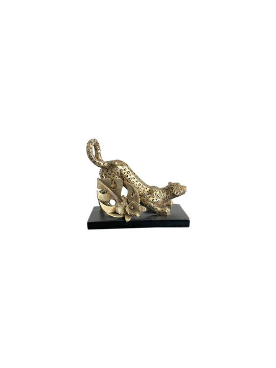 LUXE CHEETA WITH DECORATIVE LEAVES