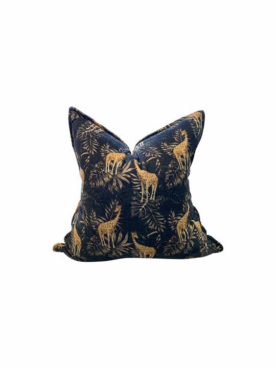 WILD GIRAFFE CUSHION COVER