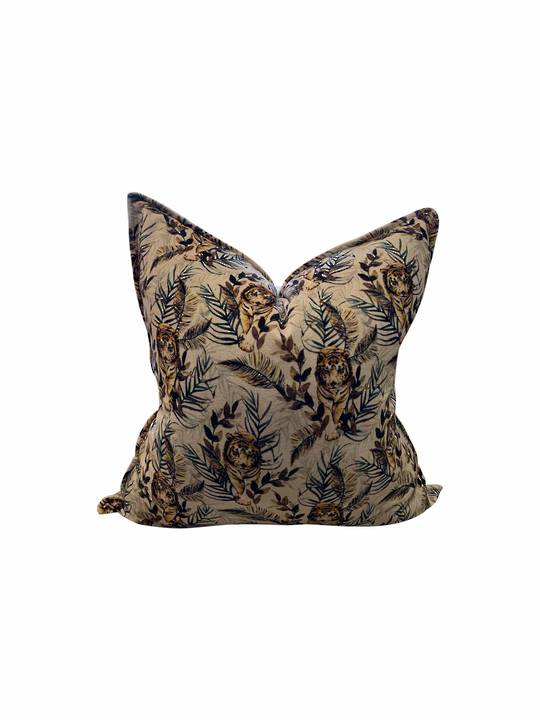 WILD TIGER PROWLING CUSHION COVER