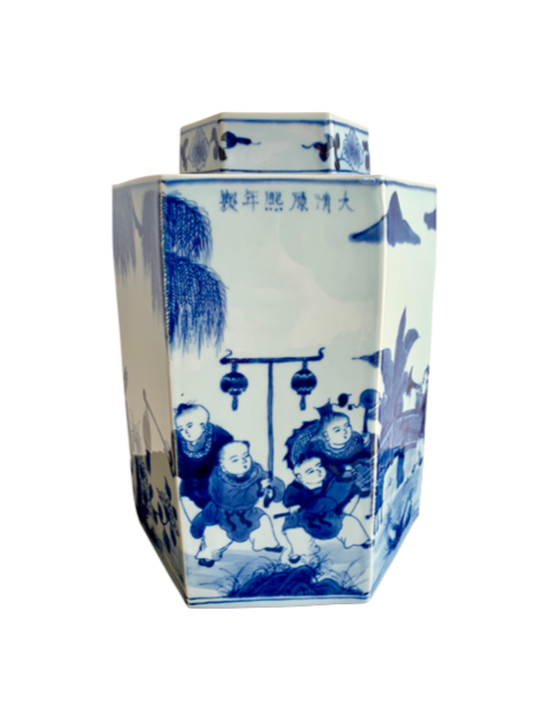 HEXAGONAL VASE WITH LID WORKER WITH FLUTE