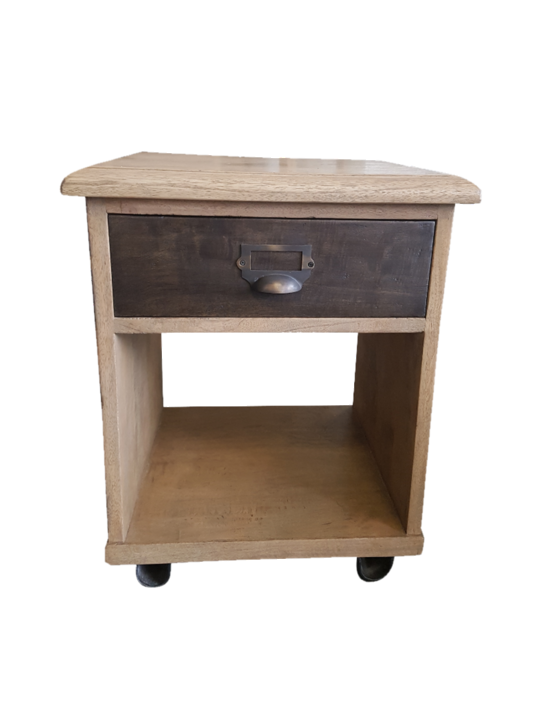 *CHICAGO SIDE TABLE MANGO IRON BR