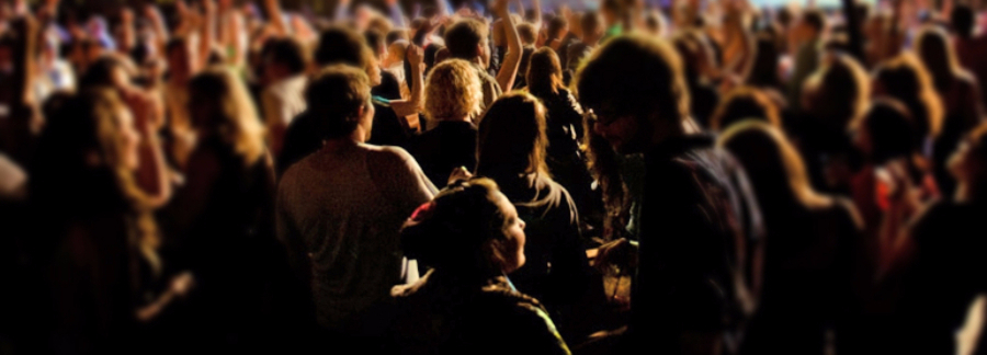 Crowd heads-532-247-438