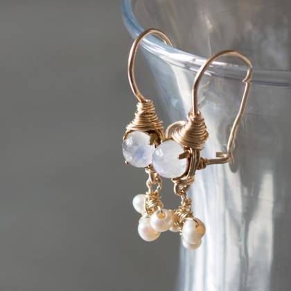 Earrings  Small Clover,  moonstone & pearls - n° 400