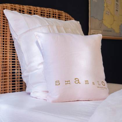 Bed & Philosophy pure linen Molly Cushion in Shamalo