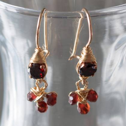 Earrings  Small Clover,  dark red crystal & garnet - n° 398 (sold)