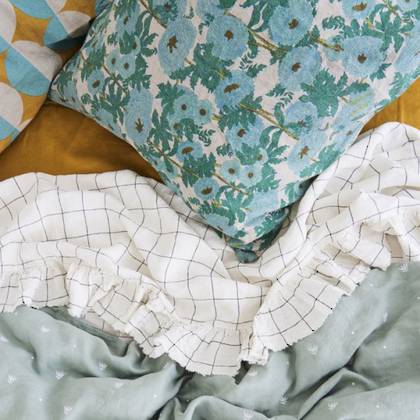 Joan's Floral Standard Pillowcase - set of 2