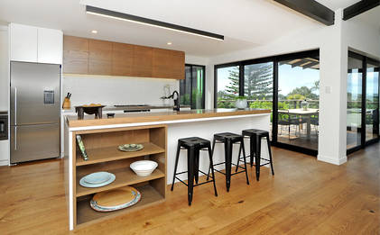 Timber Tones Add Richness to Kitchen