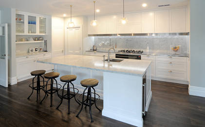 Shaker Style Kitchen a Perfect Match for Villa