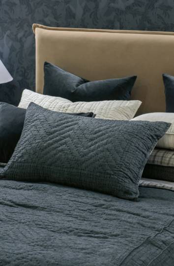 Bianca Lorenne - Ganuchi Bedspread (Pillowcases-Eurocases Sold Separately) - Midnight