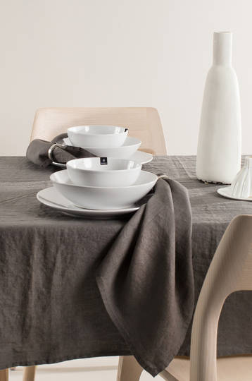 Importico - Himla Tablecloths/Napkins/Table Runner - Charcoal