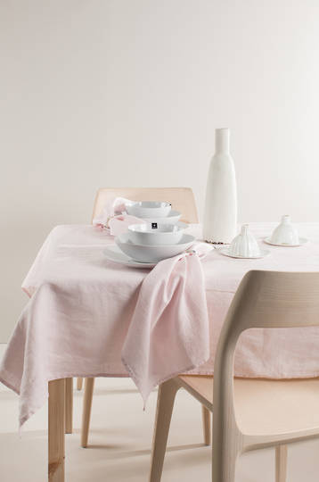 Importico - Himla Tablecloths/Napkins/Table Runner - Romance