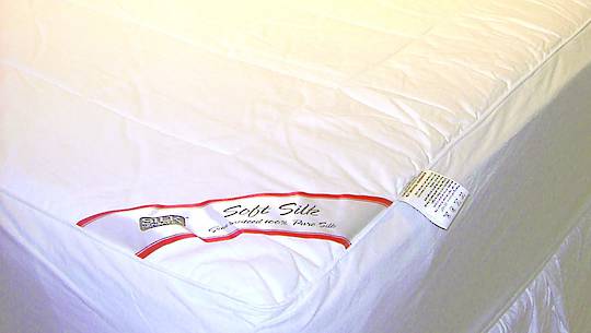 Silk Sensation - Washable 100 percent Silk Underlay - Mattress Topper
