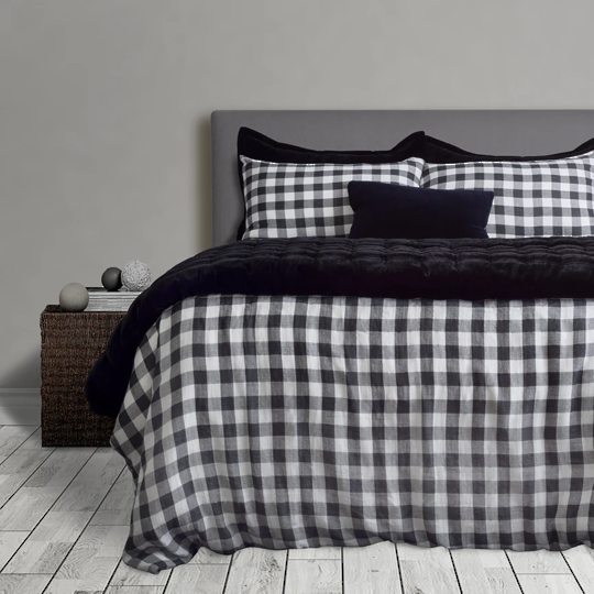 Seneca | Union Square  Black and White Duvet Set | Californian King