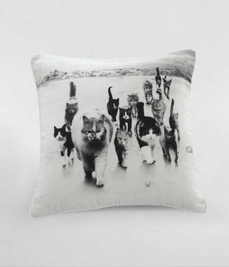 MM Linen - Catmob Cushion