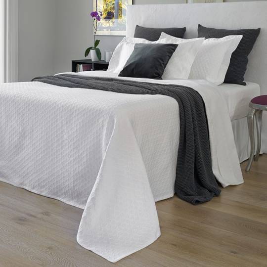 Baksana - Eternity Optic White Bedspread Set